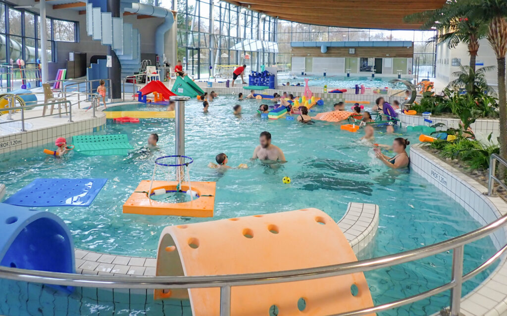 Image bassin avec jeux